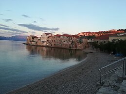 Romantic Apartment With big Garden and Grill