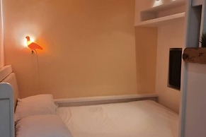 Quirky Seaside Family Cottage, Walk to the Waves!