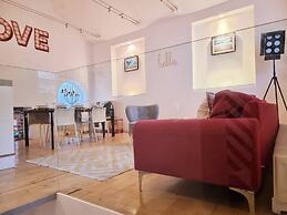 Quirky Seaside Family Cottage, Walk to the Waves!