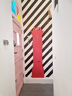 Quirky Seaside Family Cottage, Walk to the Waves!