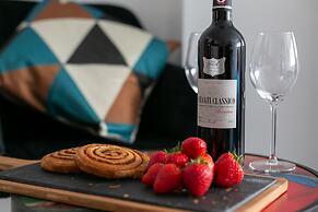 Leicester's Lyter Living