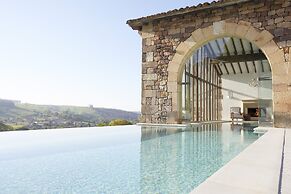 Helguera Palacio Boutique & Antique