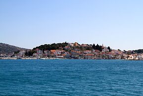 Spacious Apartment w. Balcony, big Garden & Grill