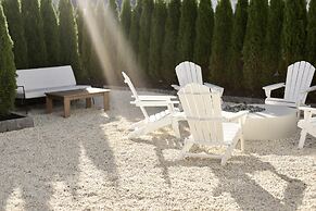 The James Bradley Hotel