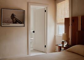 The James Bradley Hotel