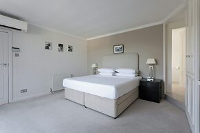 Somerset Square by Onefinestay