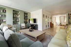 Somerset Square by Onefinestay