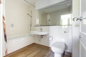 Somerset Square by Onefinestay