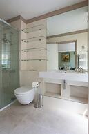 Somerset Square by Onefinestay