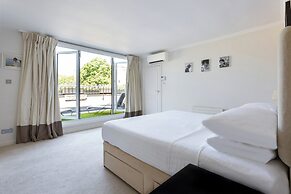 Somerset Square by Onefinestay