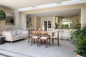 Somerset Square by Onefinestay