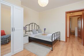 Holiday House Near the Beach by Renters