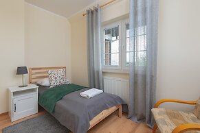 Holiday House Near the Beach by Renters