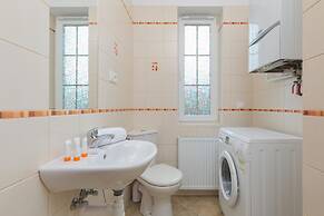 Holiday House Near the Beach by Renters