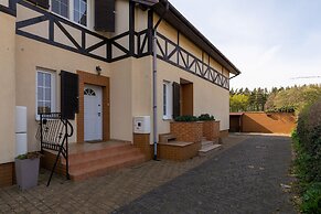 Holiday House Near the Beach by Renters