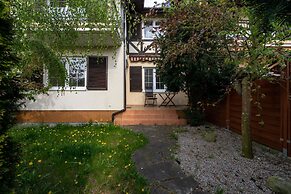 Holiday House Near the Beach by Renters