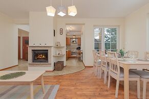 Holiday House Near the Beach by Renters