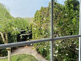 Holiday House Near the Beach by Renters