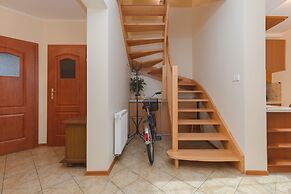 Holiday House Near the Beach by Renters