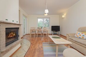 Holiday House Near the Beach by Renters