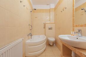 Holiday House Near the Beach by Renters