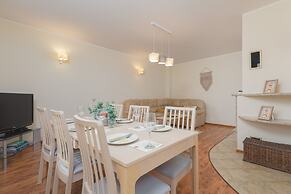 Holiday House Near the Beach by Renters