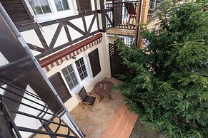 Holiday House Near the Beach by Renters