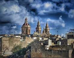 Sunset Modern Apt - Near Beach, Wifi & Cable TV