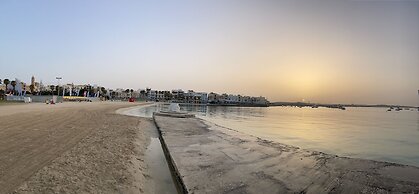 Sunset Modern Apt - Near Beach, Wifi & Cable TV