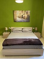 Sunset Modern Apt - Near Beach, Wifi & Cable TV