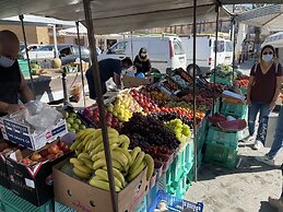 Sunset Modern Apt - Near Beach, Wifi & Cable TV