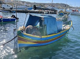 Sunset Modern Apt - Near Beach, Wifi & Cable TV