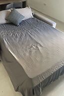 Sunset Modern Apt - Near Beach, Wifi & Cable TV