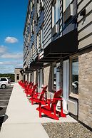 Amsterdam Inn & Suites, Ascend Hotel Collection