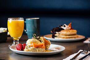 Amsterdam Inn & Suites, Ascend Hotel Collection