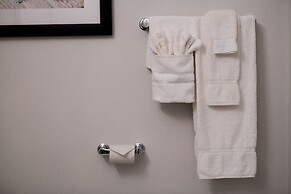 Amsterdam Inn & Suites, Ascend Hotel Collection