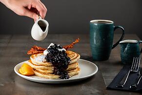 Amsterdam Inn & Suites, Ascend Hotel Collection