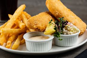 Amsterdam Inn & Suites, Ascend Hotel Collection