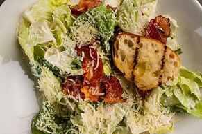 Amsterdam Inn & Suites, Ascend Hotel Collection