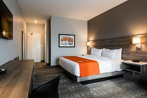 Amsterdam Inn & Suites, Ascend Hotel Collection