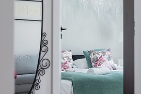 Apartment Lobzowska Cracow by Renters