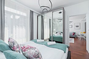 Apartment Lobzowska Cracow by Renters