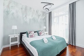 Apartment Lobzowska Cracow by Renters