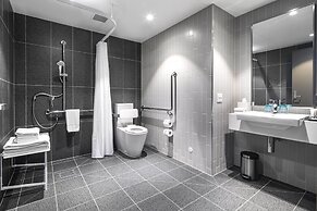 Holiday Inn Express Melbourne Little Collins by IHG