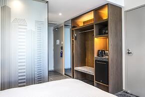 Holiday Inn Express Melbourne Little Collins by IHG
