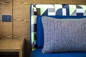 Holiday Inn Express Melbourne Little Collins by IHG