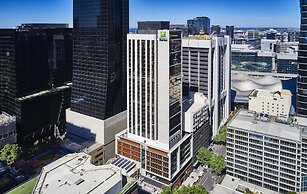 Holiday Inn Express Melbourne Little Collins by IHG