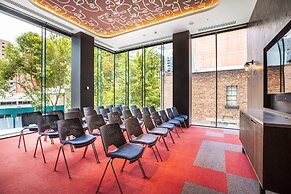 Holiday Inn Express Melbourne Little Collins by IHG