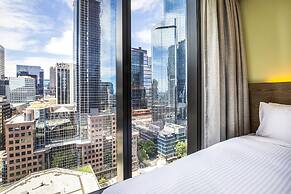 Holiday Inn Express Melbourne Little Collins by IHG