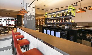 Holiday Inn Express Melbourne Little Collins by IHG